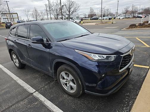 2020 Toyota Highlander LE