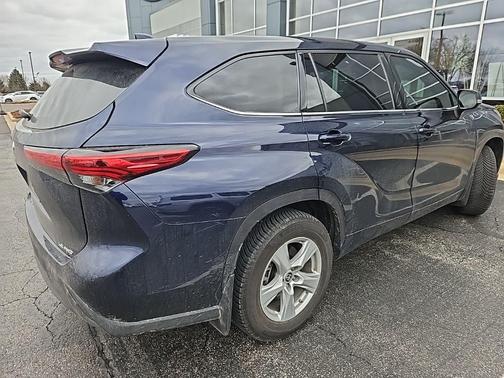 2020 Toyota Highlander LE