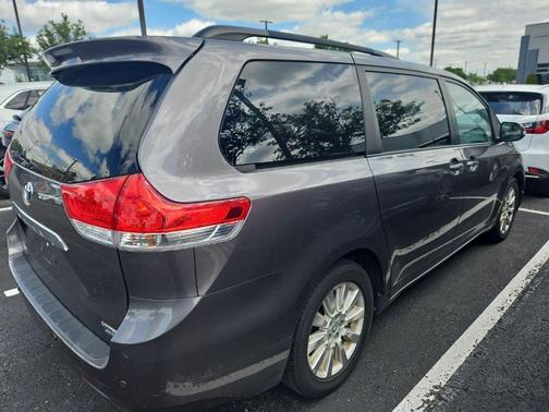 Predawn Gray Mica 2014 Toyota Sienna Limited