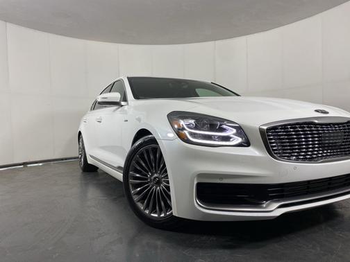 2019 Kia K900 Luxury