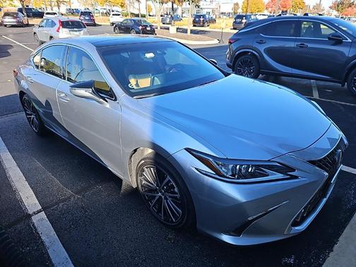 2022 Lexus ES 350 Base