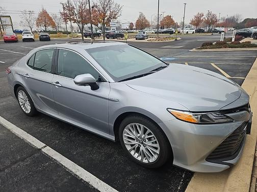 2018 Toyota Camry Hybrid XLE