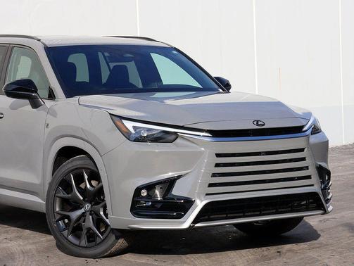 2026 Lexus TX 500h F SPORT Premium