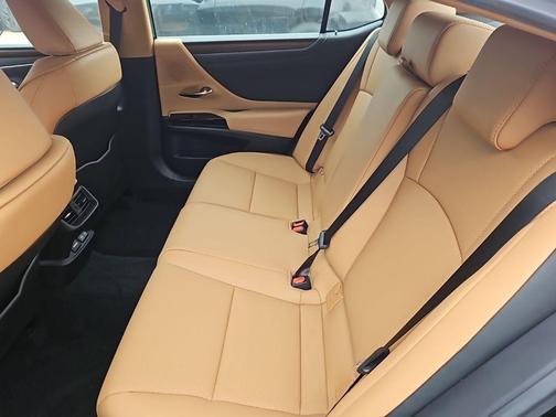 Caviar 2025 Lexus ES 350 Base