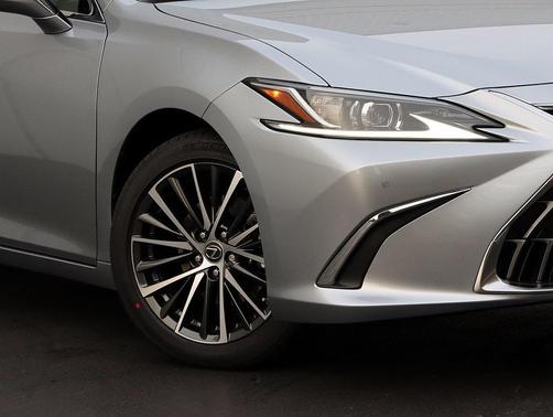 2025 Lexus ES 350 Base