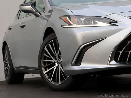 2025 Lexus ES 350 Base