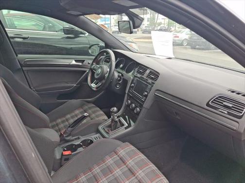 2019 Volkswagen Golf GTI 2.0T S 4-Door