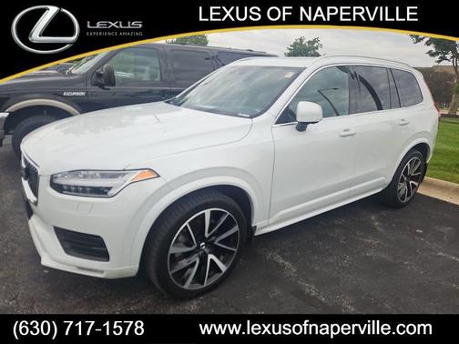 Crystal White Metallic 2022 Volvo XC90 T6 Momentum