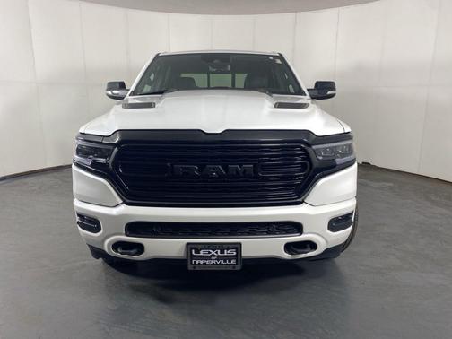 Ivory White Tri-Coat Pearlcoat 2022 RAM 1500 Limited