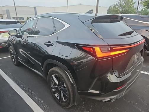 2024 Lexus NX 450h+ Luxury