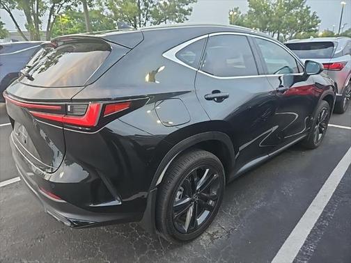 2024 Lexus NX 450h+ Luxury