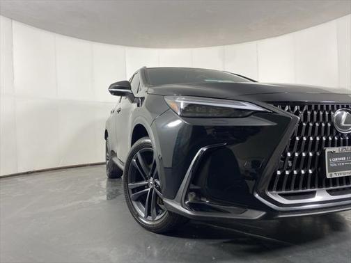 2024 Lexus NX 450h+ Luxury