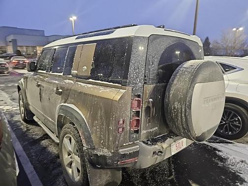 2021 Land Rover Defender 110 SE