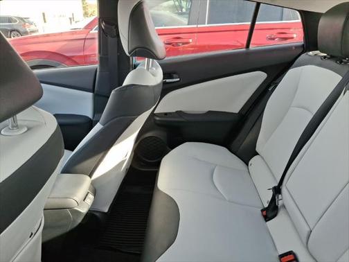 2022 Toyota Prius XLE