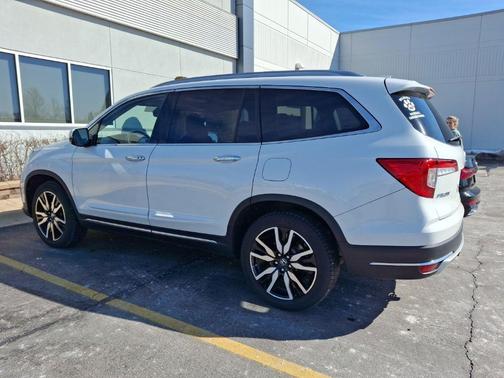 2020 Honda Pilot AWD Elite