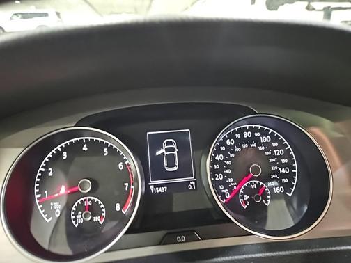 2015 Volkswagen Golf Auto TSI SE