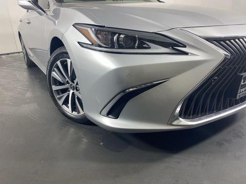 Silver Lining Metallic 2019 Lexus ES 350 Base