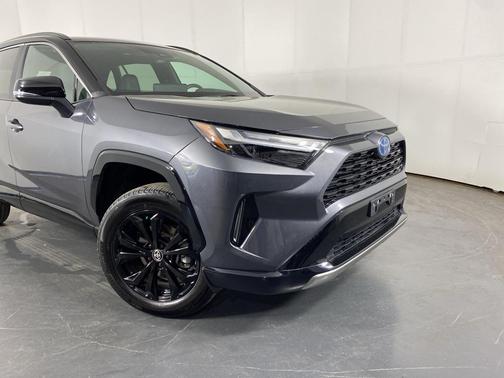 2024 Toyota RAV4 Hybrid SE