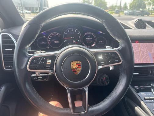 Chalk 2021 Porsche Cayenne Cayenne