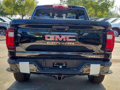 2025 GMC Canyon AT4