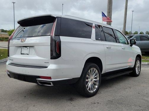 2023 Cadillac Escalade ESV Premium Luxury