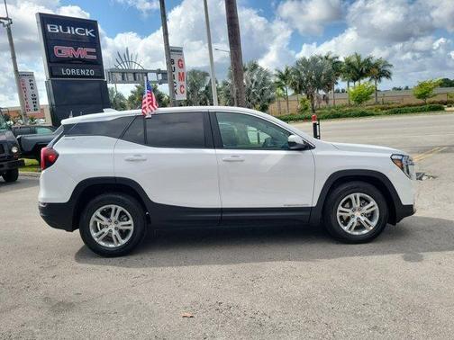 2023 GMC Terrain SLE