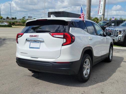 2023 GMC Terrain SLE