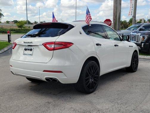 2017 Maserati Levante Base