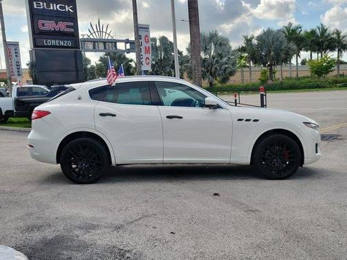 2017 Maserati Levante Base