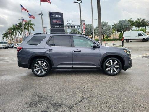 2024 Honda Pilot Touring