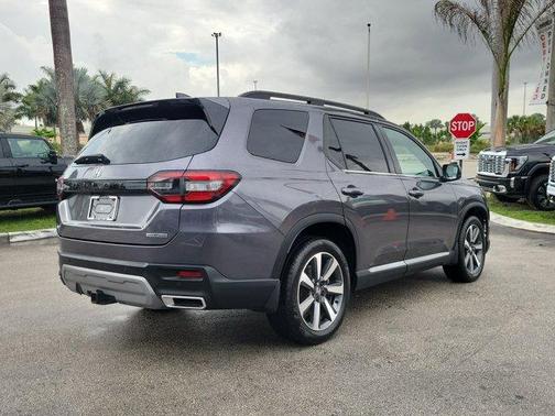 2024 Honda Pilot Touring