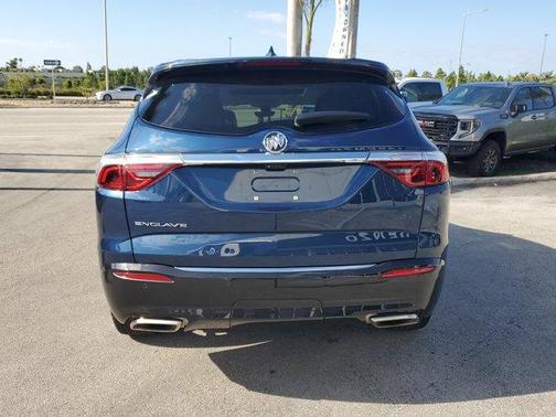 2022 Buick Enclave Essence