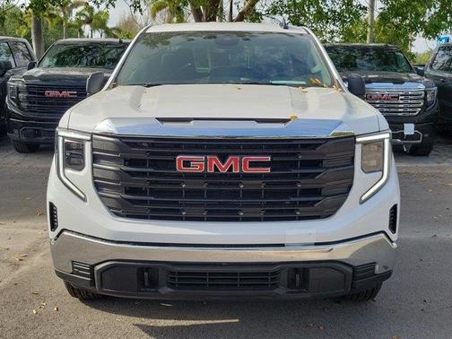 2025 GMC Sierra 1500 Pro
