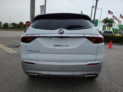 2022 Buick Enclave Essence