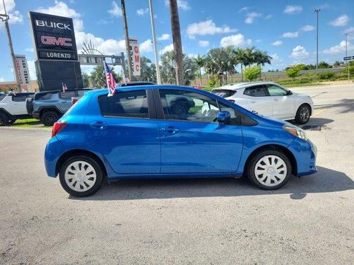 2015 Toyota Yaris SE