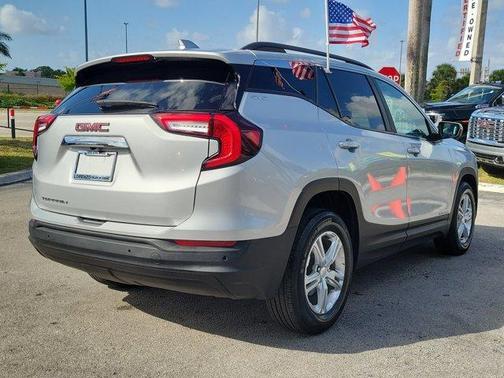 2022 GMC Terrain SLE