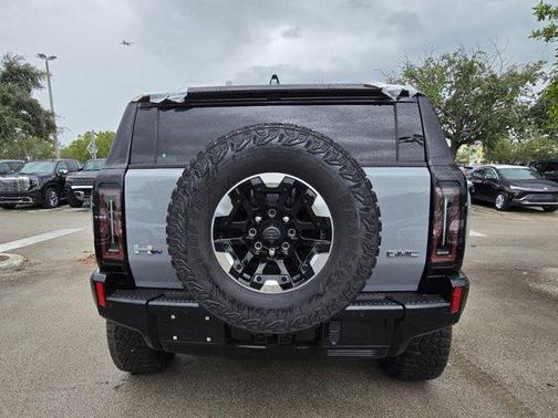 2025 GMC HUMMER EV SUV 3X