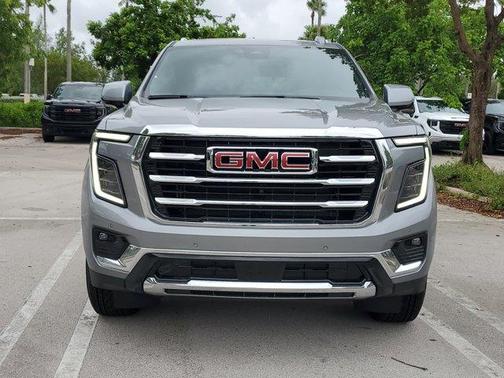 2025 GMC Yukon Elevation