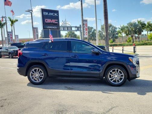 2022 GMC Terrain SLT