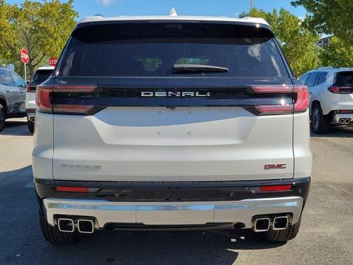 2025 GMC Acadia Denali