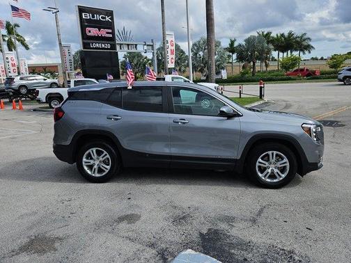 2024 GMC Terrain SLE