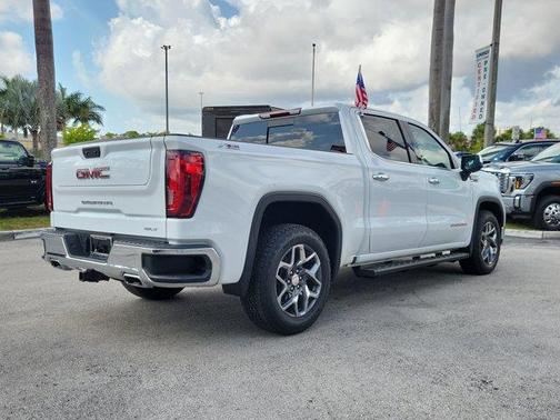 2022 GMC Sierra 1500 SLT