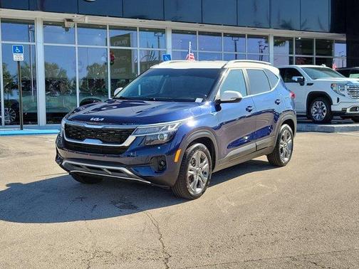Dark Ocean Blue / White Roof 2023 Kia Seltos S