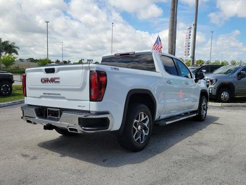 2023 GMC Sierra 1500 SLT