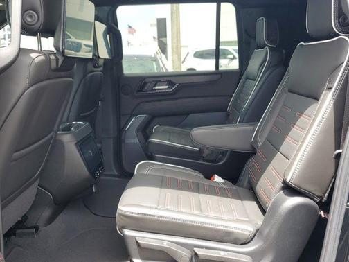 2025 GMC Yukon XL AT4 Ultimate