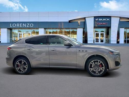 2021 Maserati Levante Base