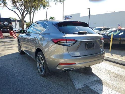 2021 Maserati Levante Base