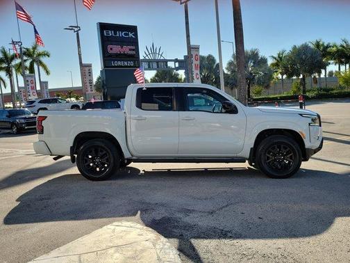 2023 Nissan Frontier SV