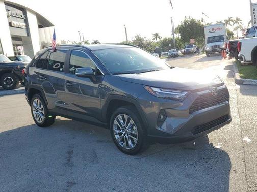 2023 Toyota RAV4 XLE Premium