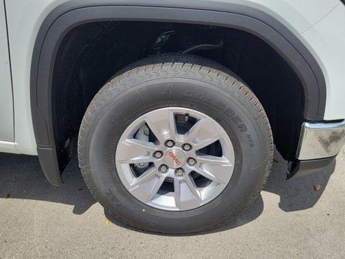 Summit White 2026 GMC Sierra 1500 SLE